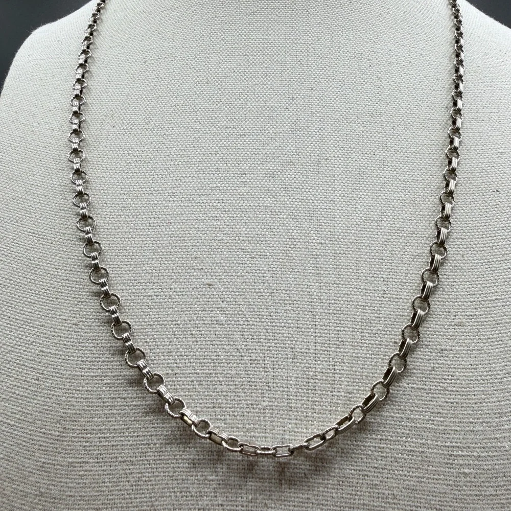 Silver Tone Textured Circle Link Chain Necklace Minimalist Statement Fashion